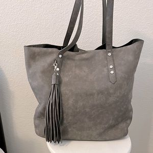 Like New! 4 piece Fashion Gray Purse Shoulder Bag